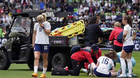 Swanson has torn tendon in her left knee, may miss World Cup